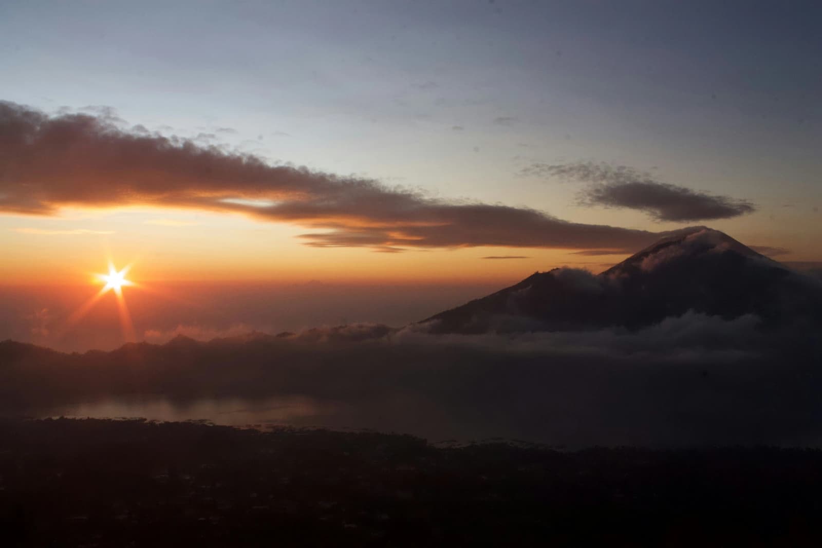 Sunrise Volcano Trekking: Mt. Batur, Bali — photo 2