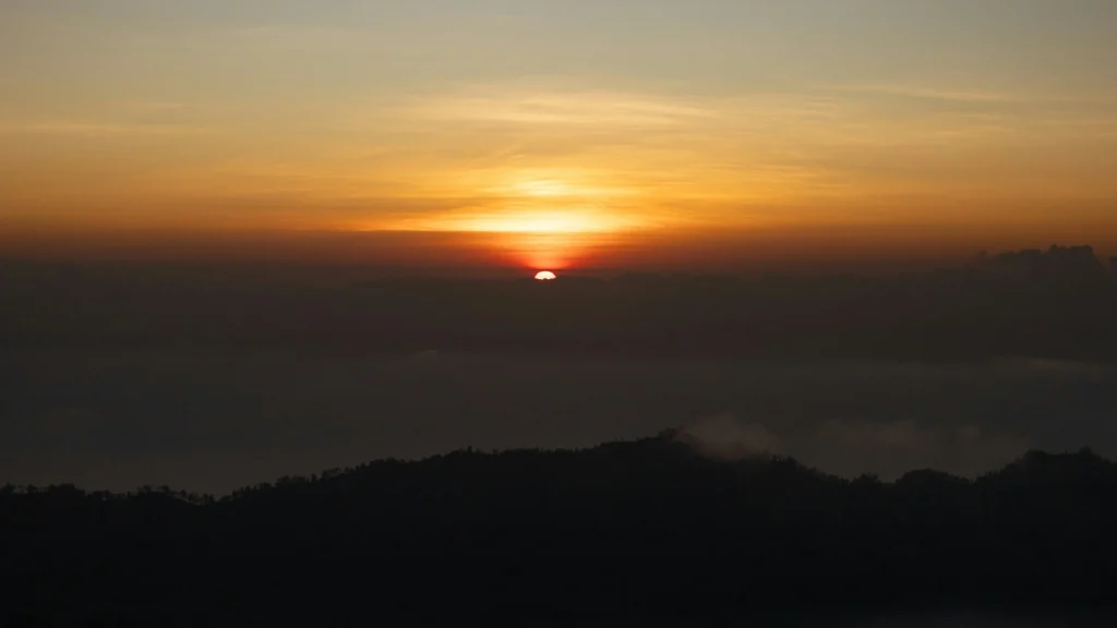 Sunrise Volcano Trekking: Mt. Batur, Bali — photo 4